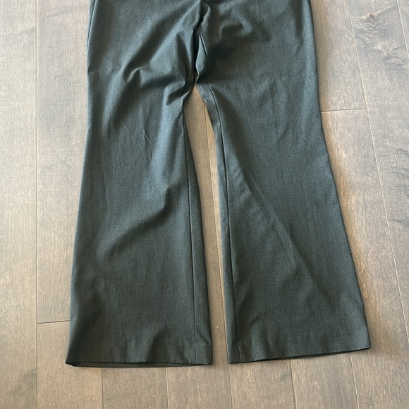 Gap Stretch Flare Gray Pants - Picture 5 of 7